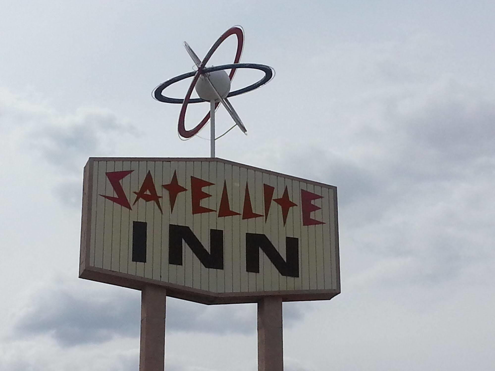 Satellite Inn Alamogordo Exterior photo